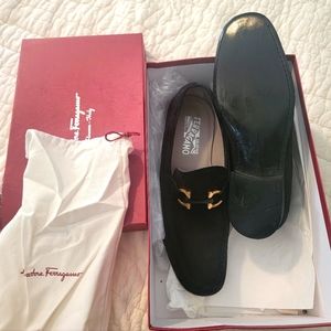 Salvatore Ferragamo size 9  Black